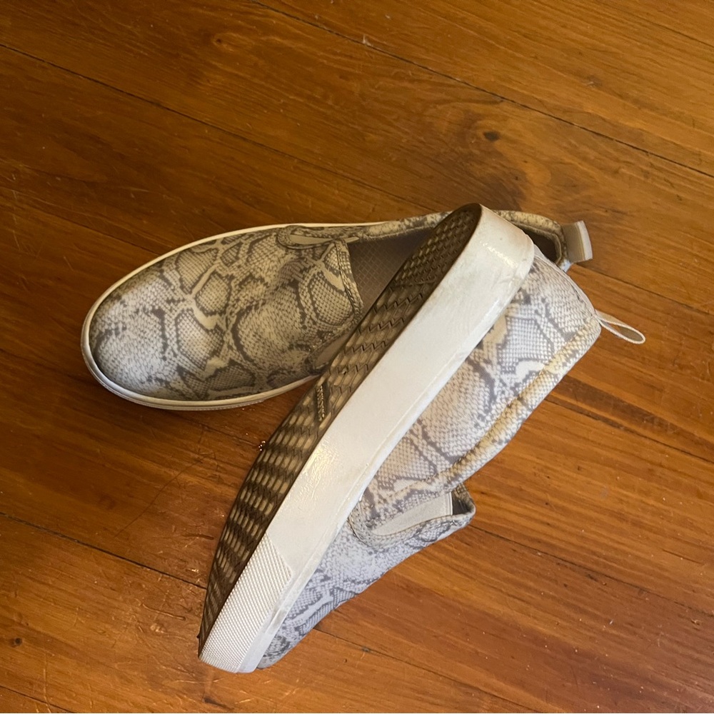 Skechers memory foam